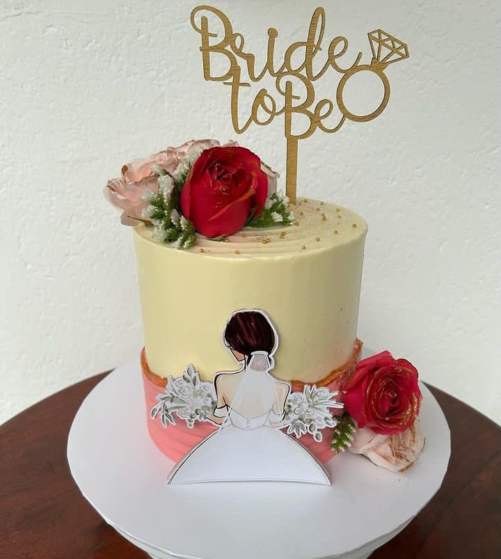 Golden Rose Bride-to-Be Cake