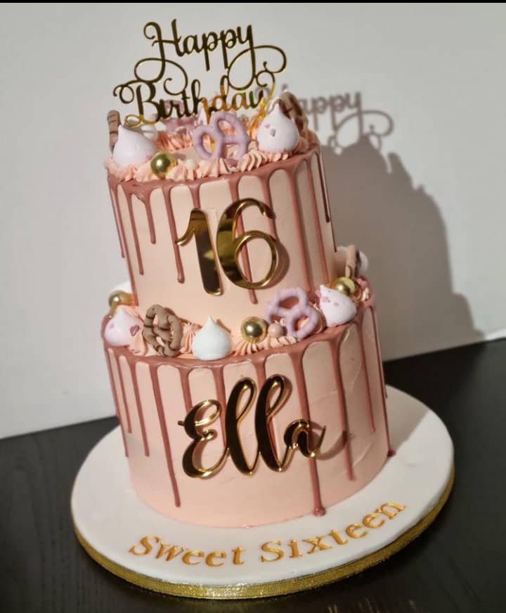 Sweet Sixteen Drip Cake